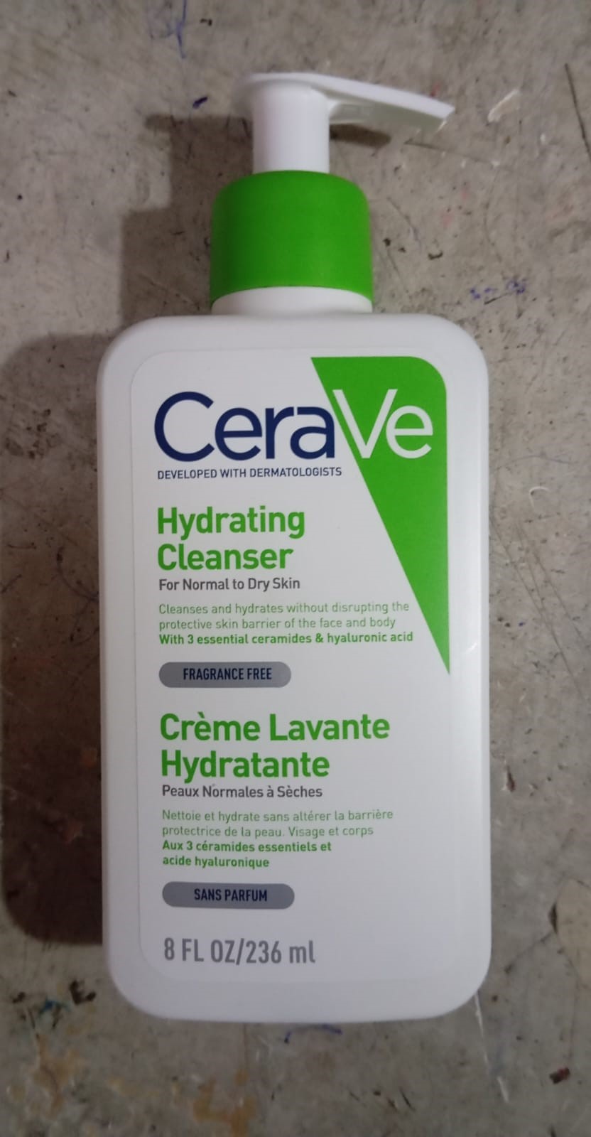 CeraVe Hydrating Cleanser (8 fl oz / 236 ml)